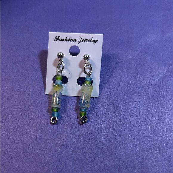 Fashion Jewelry Green and Silver Earrings - Picture 1 of 3
